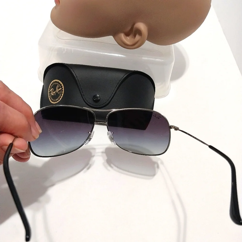 Ray-Ban‎ Aviator 3267 Polorized Sunglasses, NWT